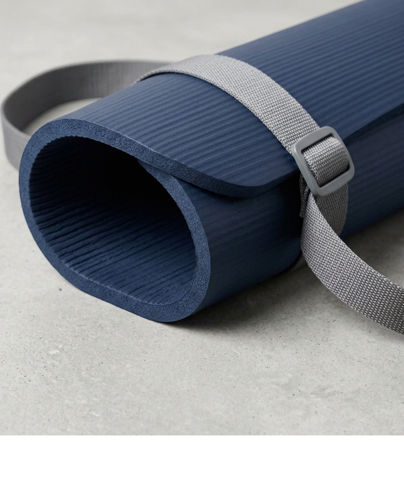 Vearoom Wide NBR Yoga Mat 183 x 80 x 1 cm with Strap Navy - Detail view